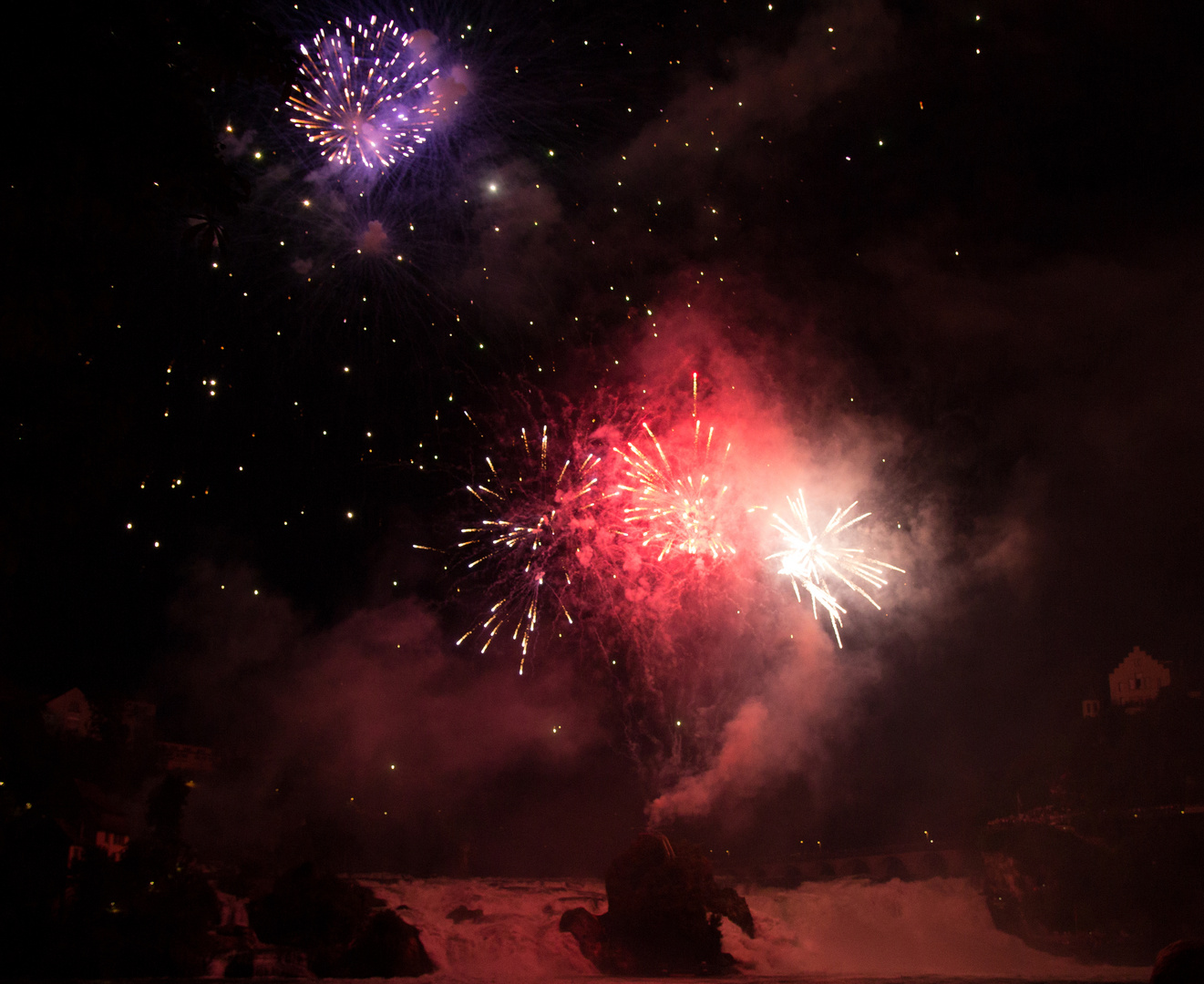 Feuerwerk über dem Rheinfall 2