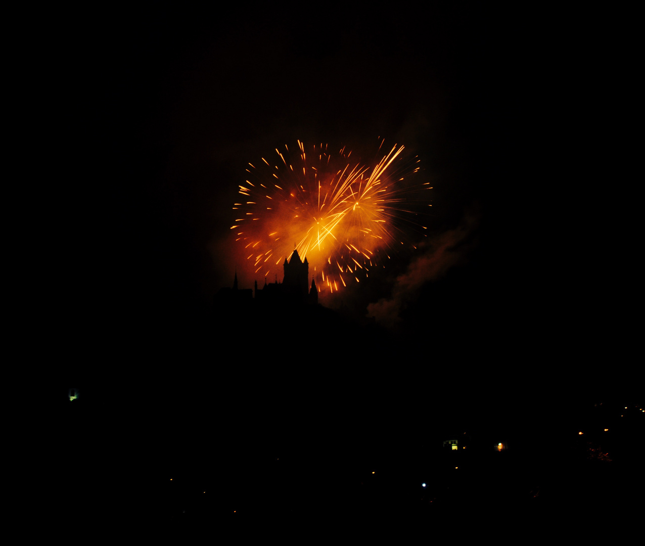 Feuerwerk über der Burg