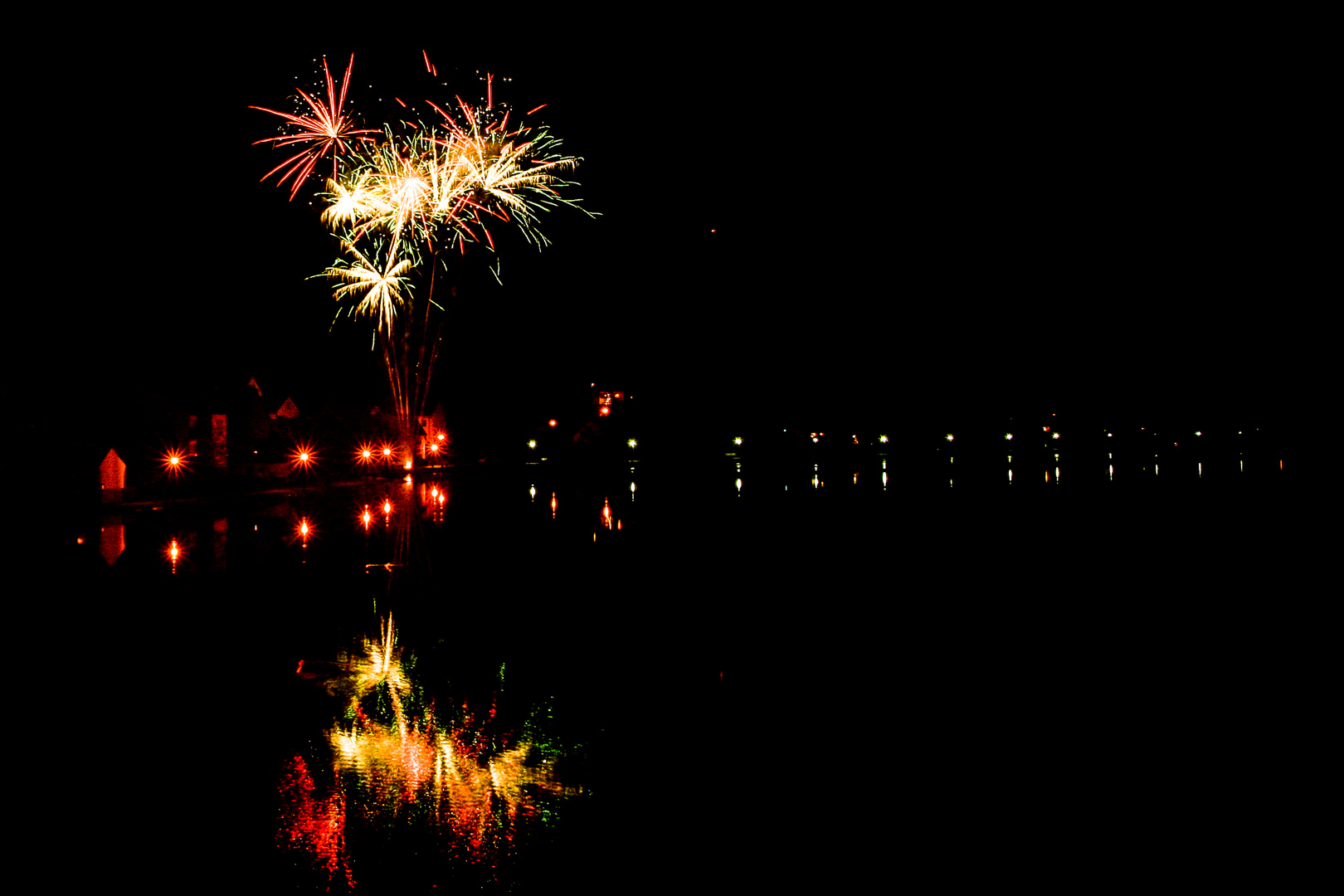 Feuerwerk über der Naab