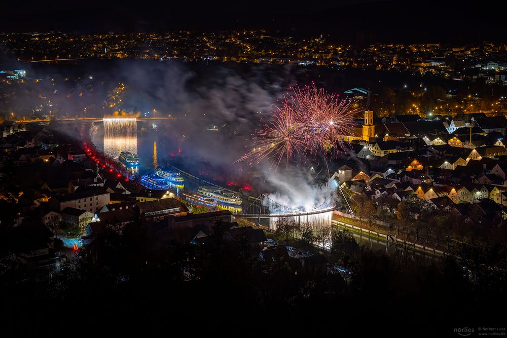 Feuerwerk über Kelheim