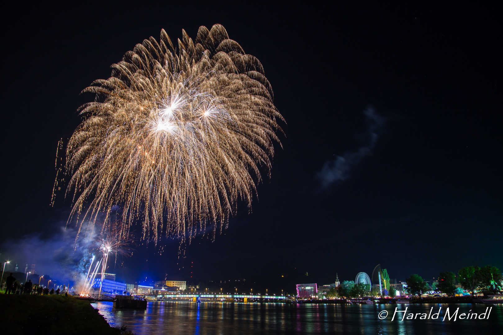 Feuerwerk über Linz