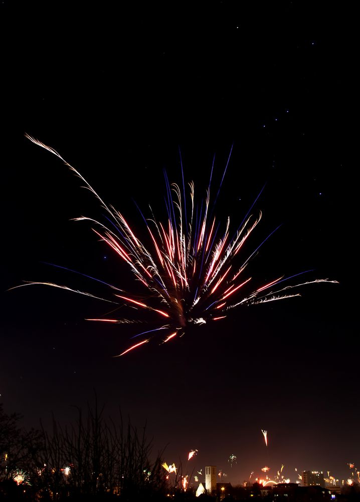 Feuerwerk und Sterne