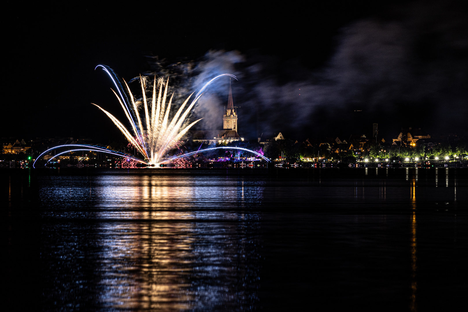 Feuerwerk vor dem Münster