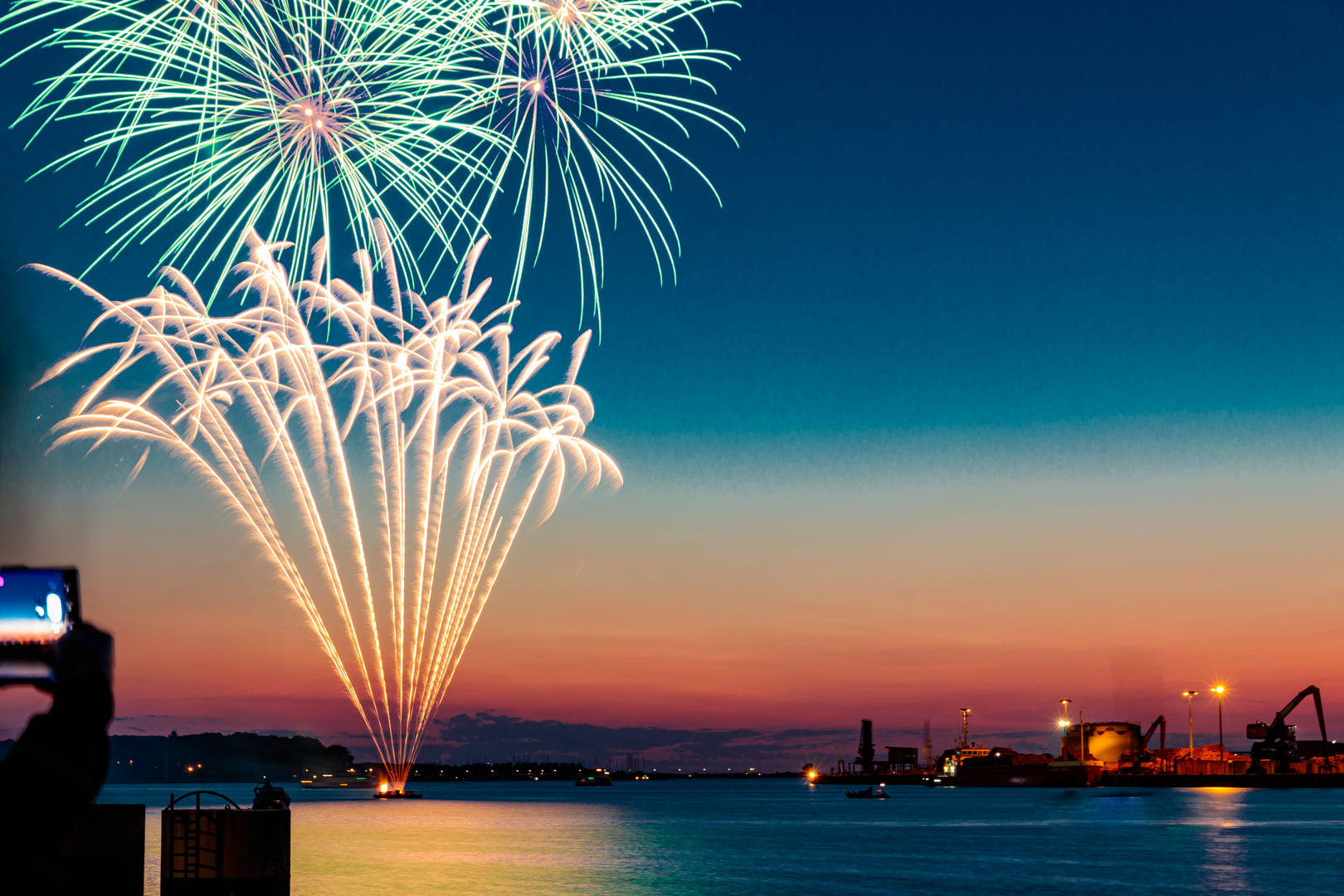 Feuerwerk zum Abschluss des Hafenfestes in Wismar