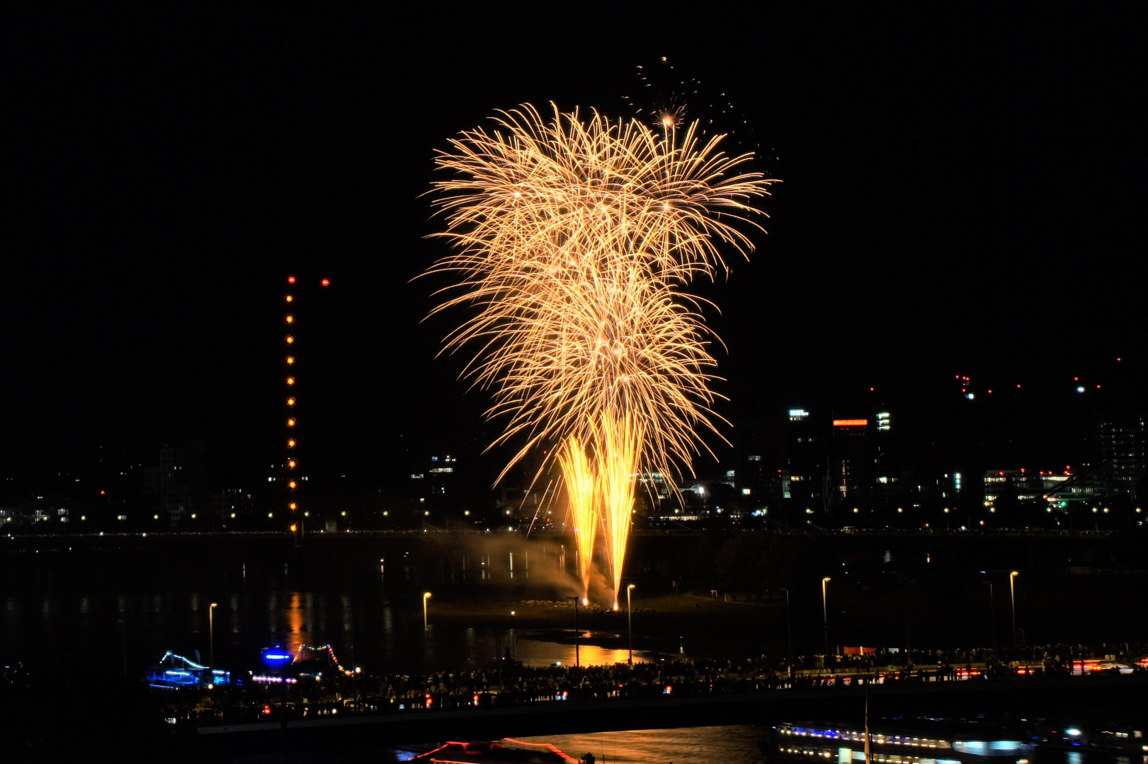 Feuerwerk zum Japantag