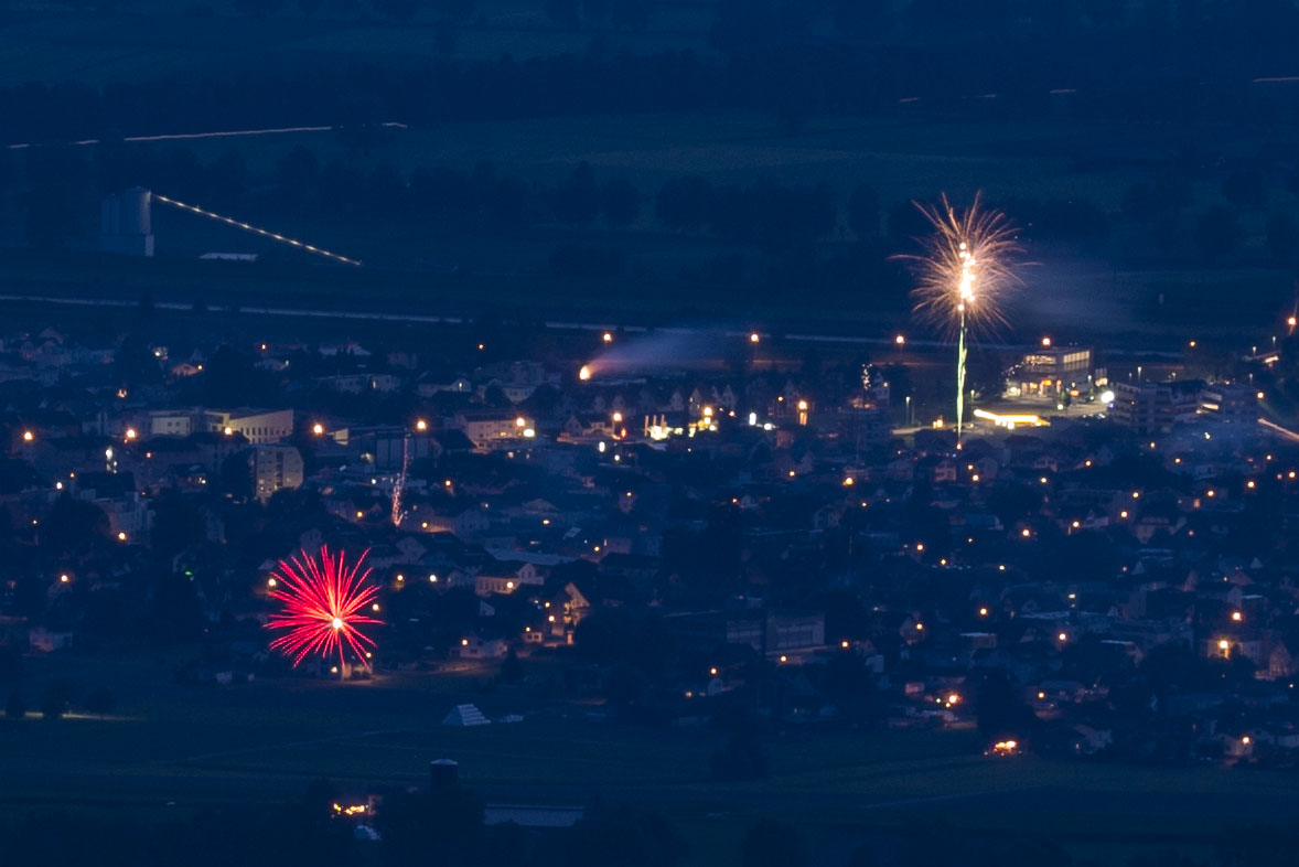 Feuerwerk zum Nationalfeiertag in der Schweiz