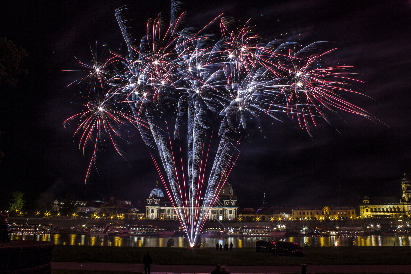 Feuerwerk zur Riverboat Shuffle 2013 in Dresden