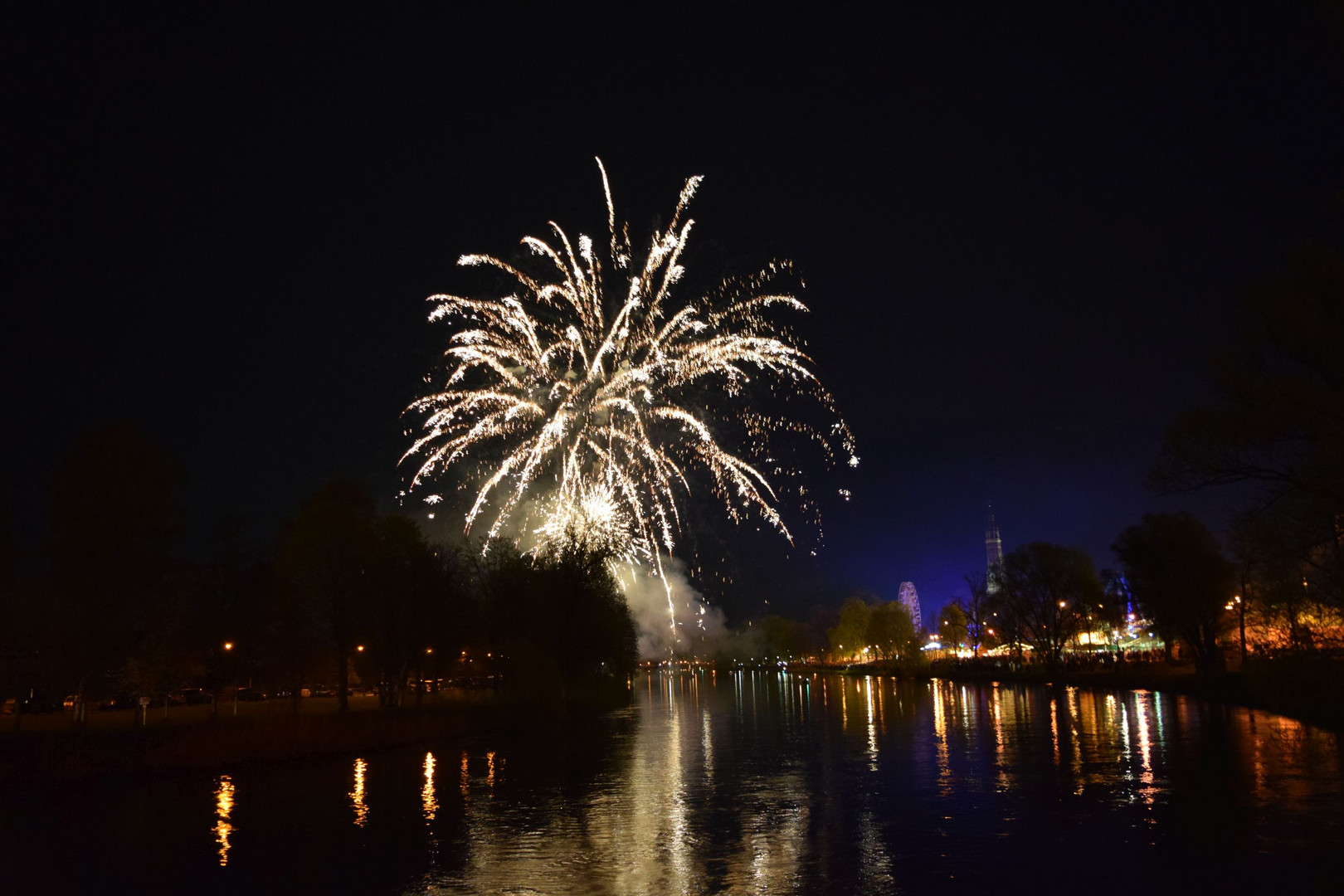 Feuerwerk_Isar_2