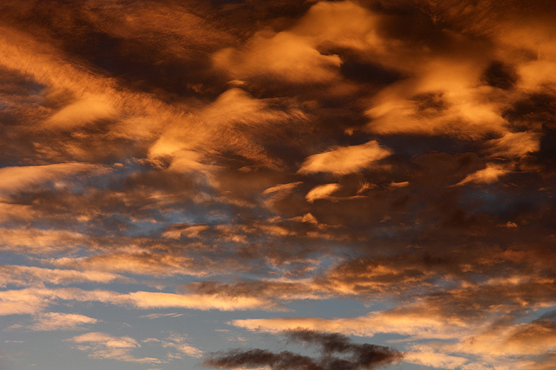 Feuerwolken über Finnland