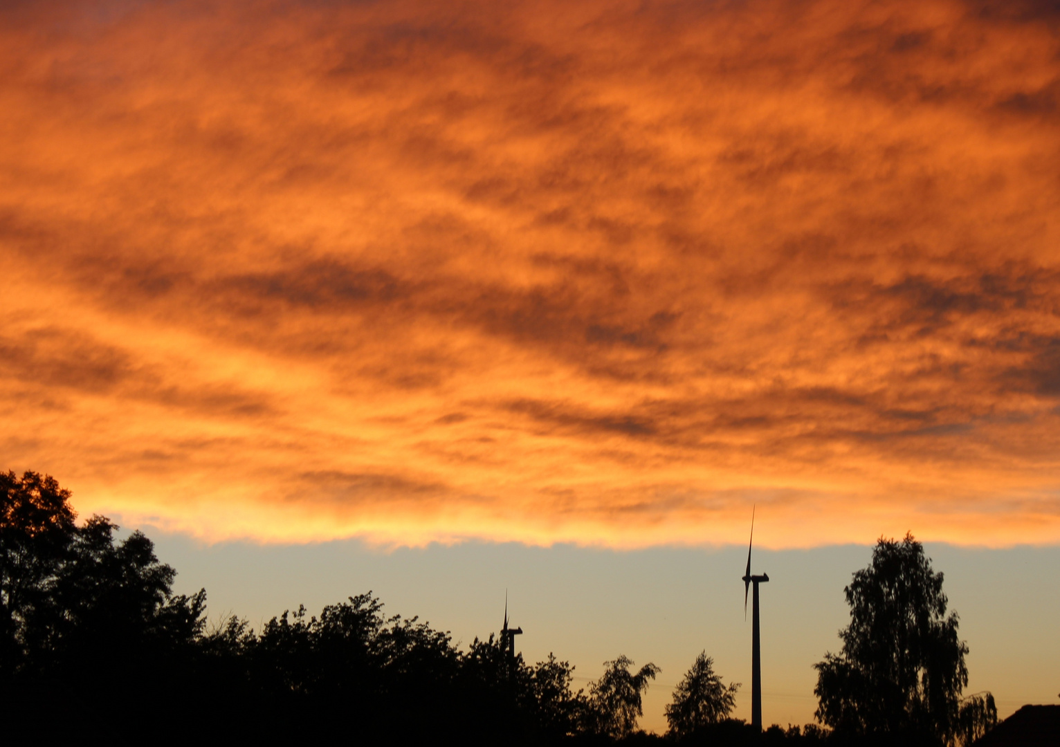 Feuriger Sonnenuntergang