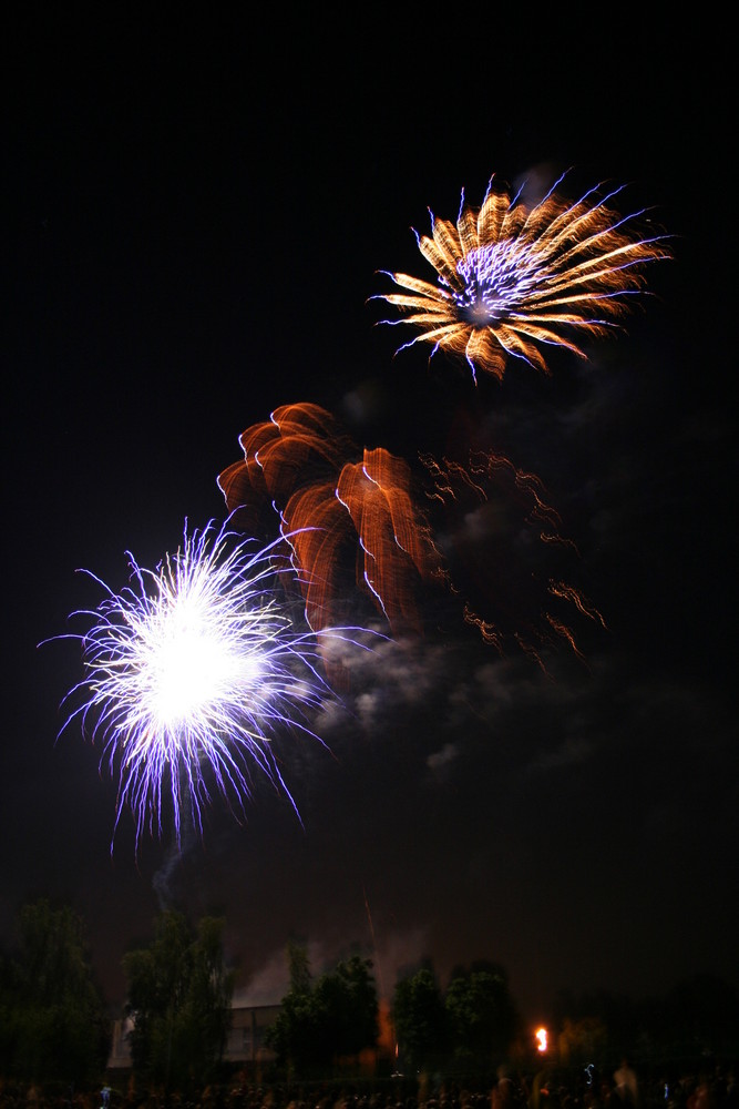 Feux d'artiffice de BENFELD  ( Alsace ) 14/07/08