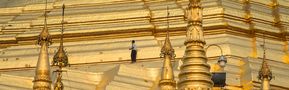 Frommer Umgang um die Hauptpagode Shwedagon von ebo.punkt