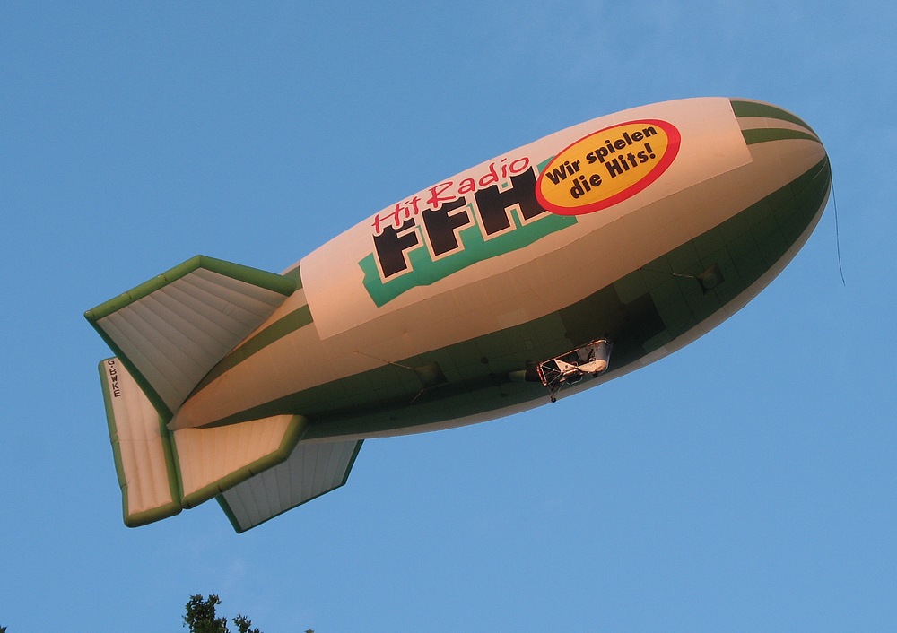 FFH-Zeppelin über Darmstadt...