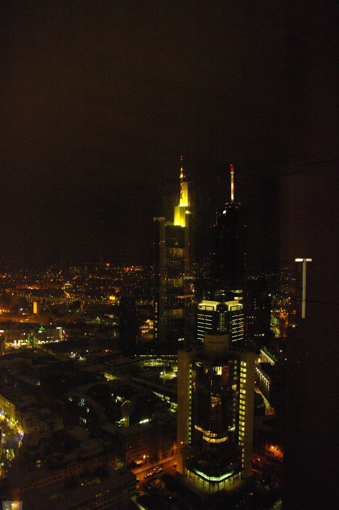 FFM bei Nacht