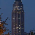 FFM Messeturm zur blauen Stunde