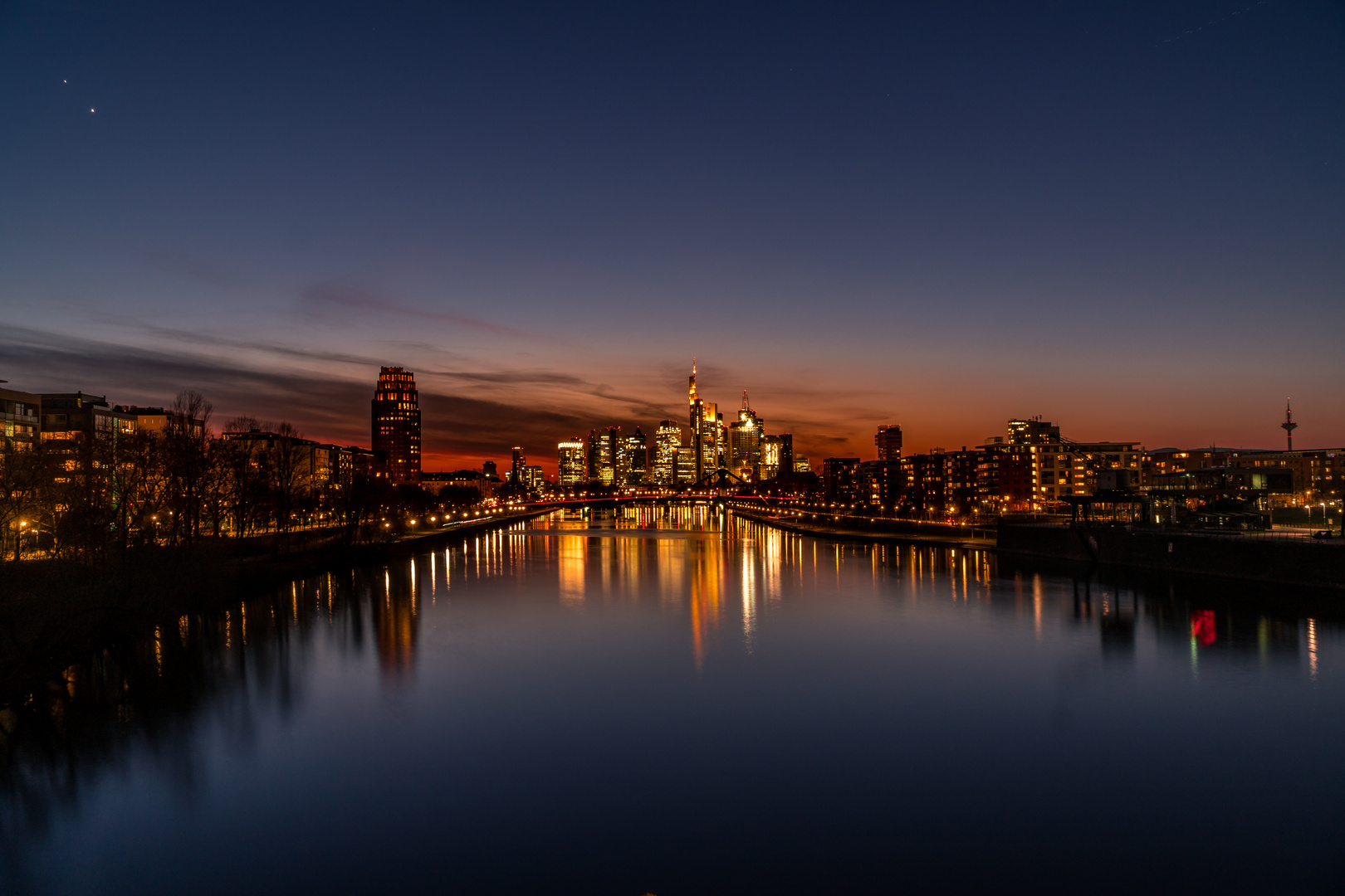 FFM Skyline, Jupiter und Venus sind auch zu sehen 