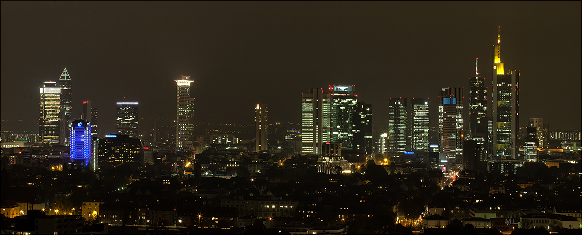 FfM Skylinepanorama by night