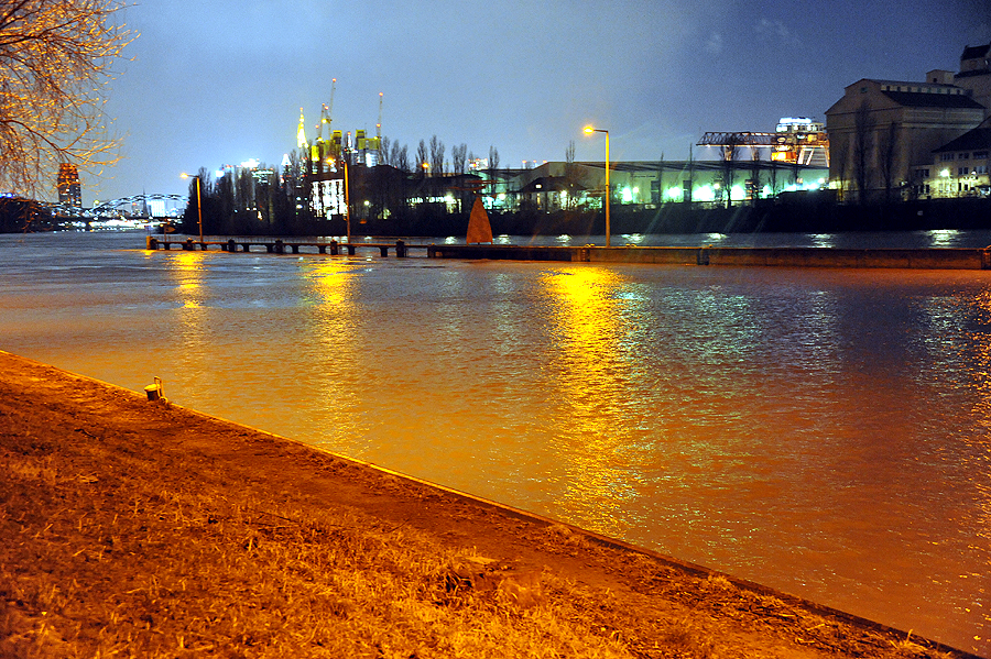 FfM,Gerbermühle, Blick zur Stadt