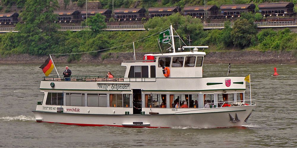 FGS Willy_Schneider auf dem Rhein (reload)