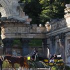 Fiaker vor den röm. Ruinen in Schönbrunn-wien