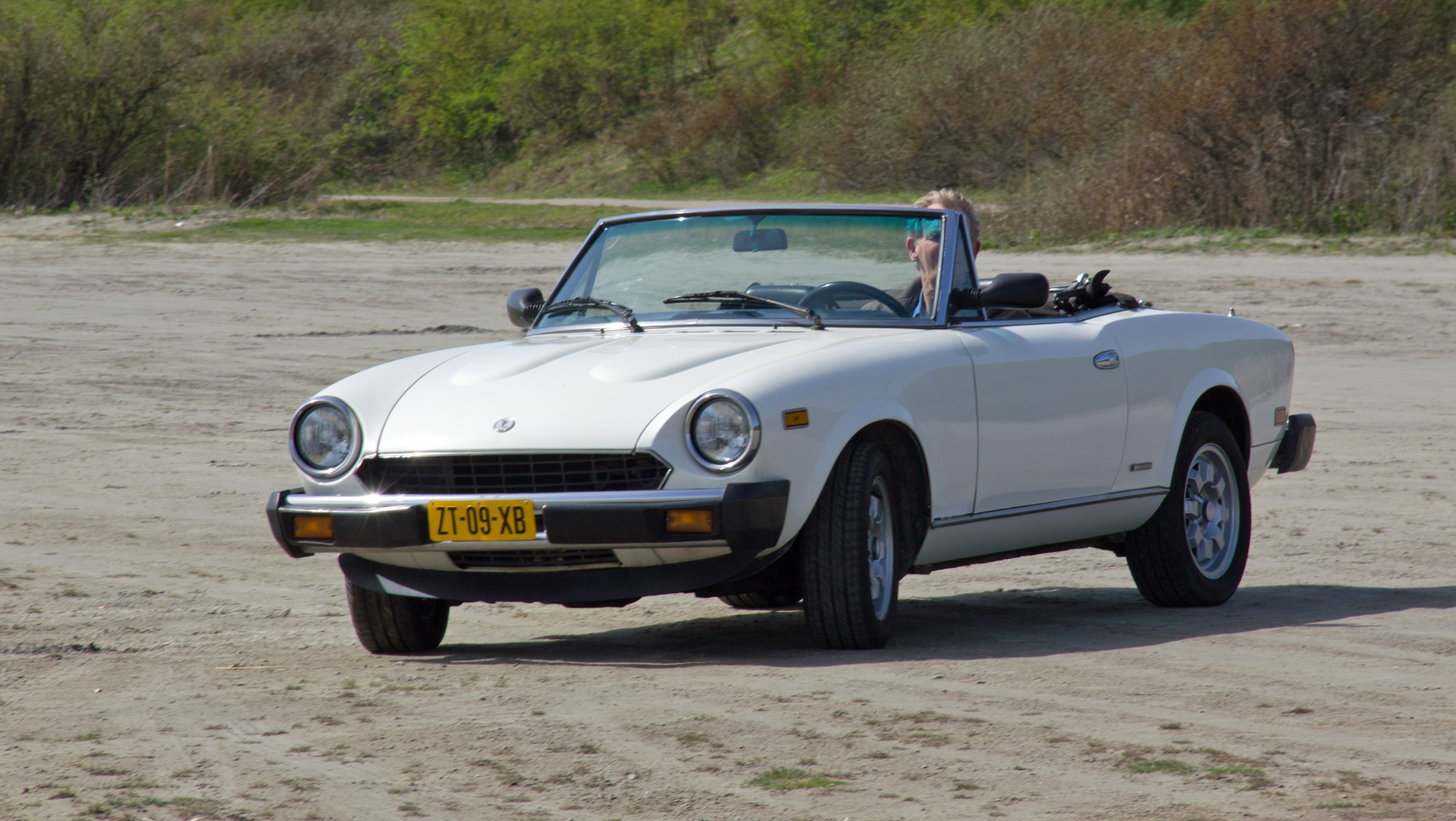 Fiat 124 Spider 4