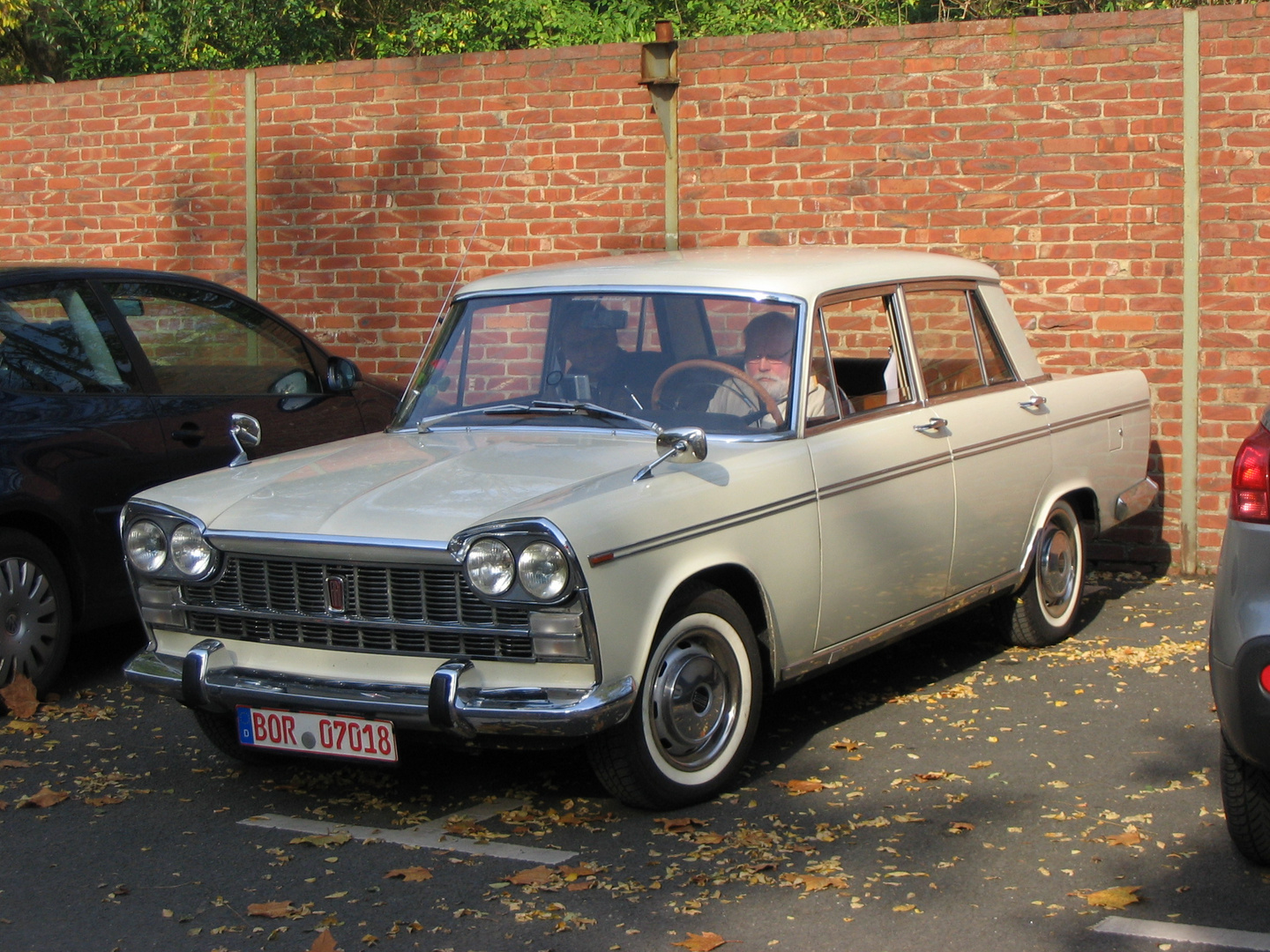 FIAT 2300