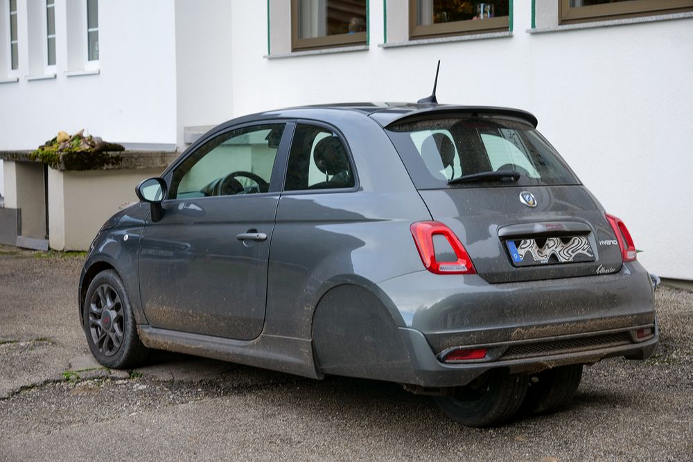 Fiat 500 Mit Zwei Reifen In Der Mitte www.fotocommunity.de