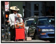 "Fiddler on the roof?"...eher "street"