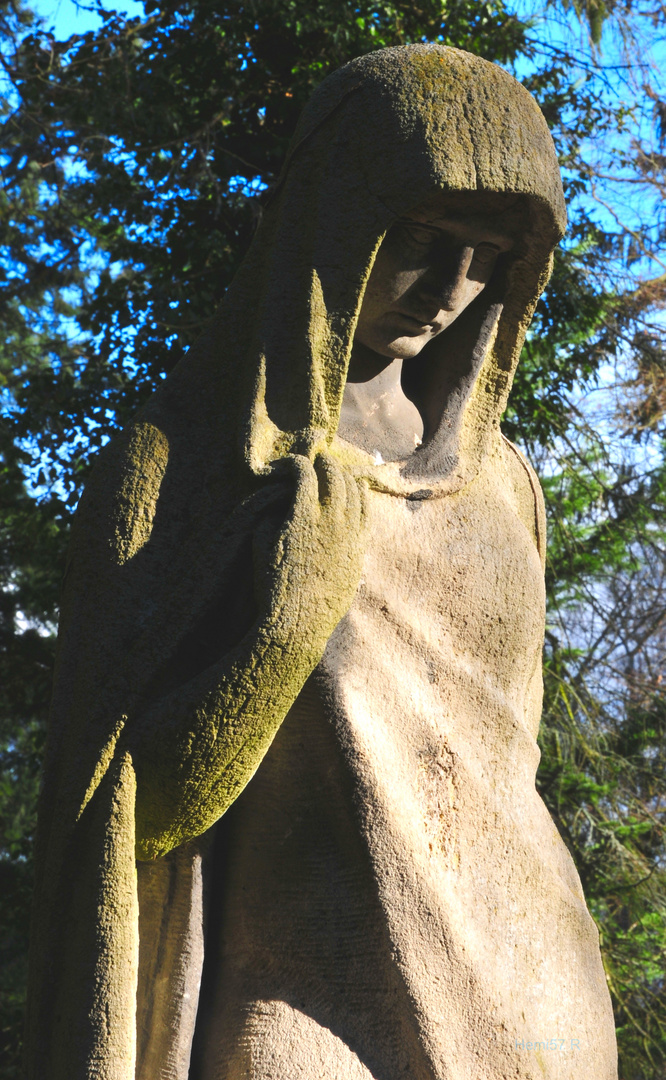 Figur 2 Weimar Friedhof