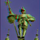 Figur am Rathausturm in HH  (3D-Ana)