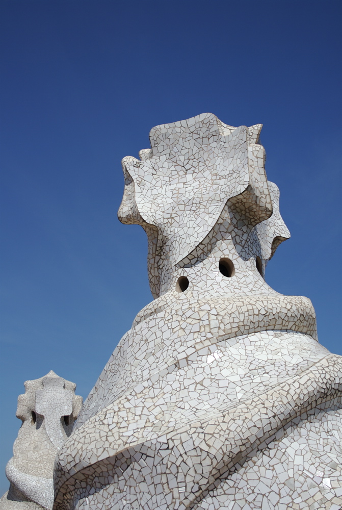 Figur auf dem Dach des Casa Mila