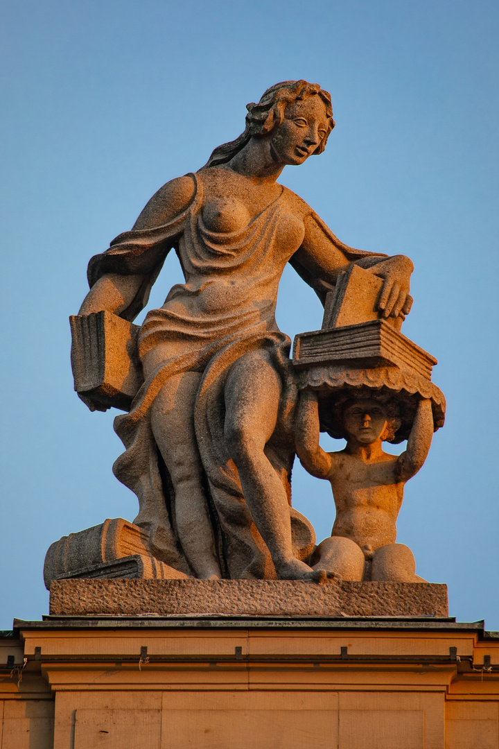 Figur auf dem Stuttgarter Neuen Schloss