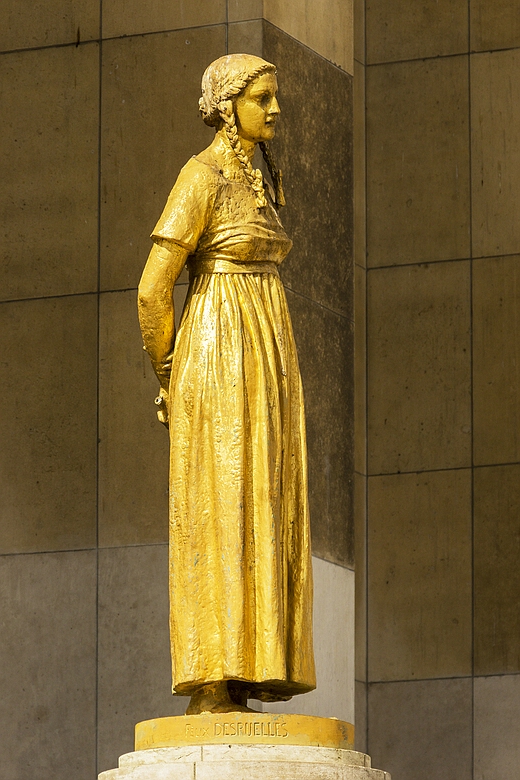 Figur auf dem Trocadero