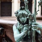 Figur im Innenhof Rathaus Hamburg Hygieia Brunnen