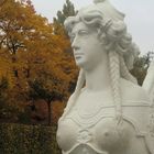 Figur im Park Schönbrunn...