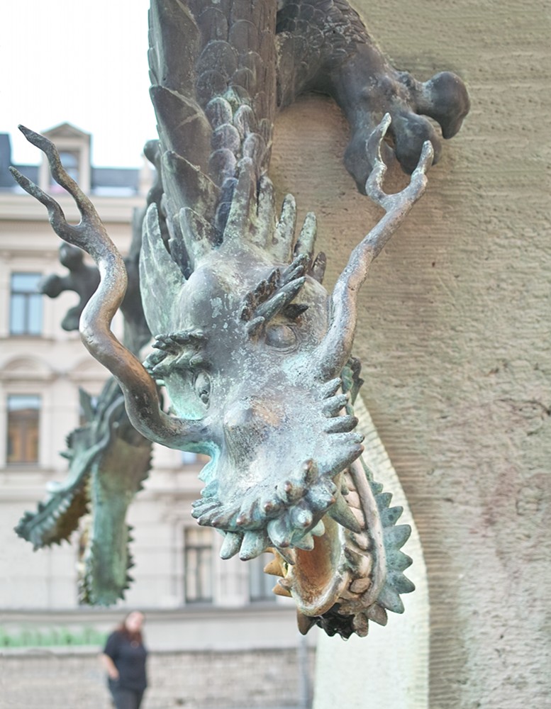 Figur vom Drachenbrunnen, Halle (Saale)