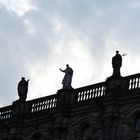 Figuren auf der Schloßkirche in Dresden