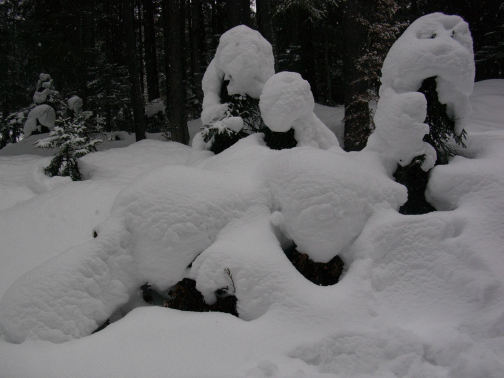 Figuren im Schnee