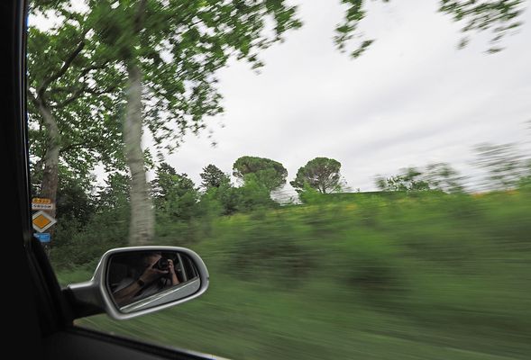 Filé en voiture…