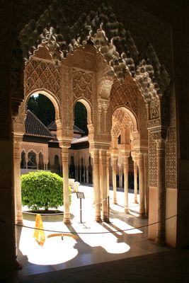 filigrane Schattenboögen