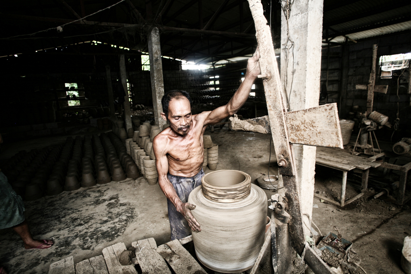 Filipino potter