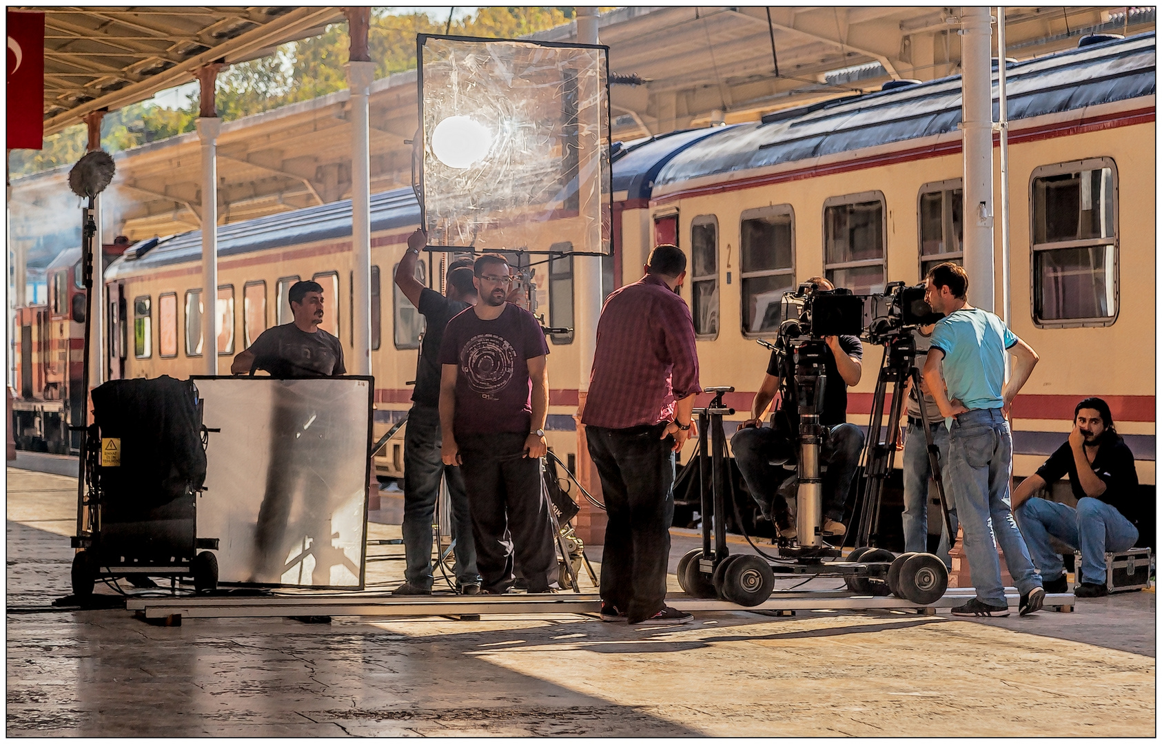 Filmarbeiten am Bahnhof in Istanbul