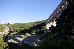 Fin de journée Sous le Pont du Gard ....