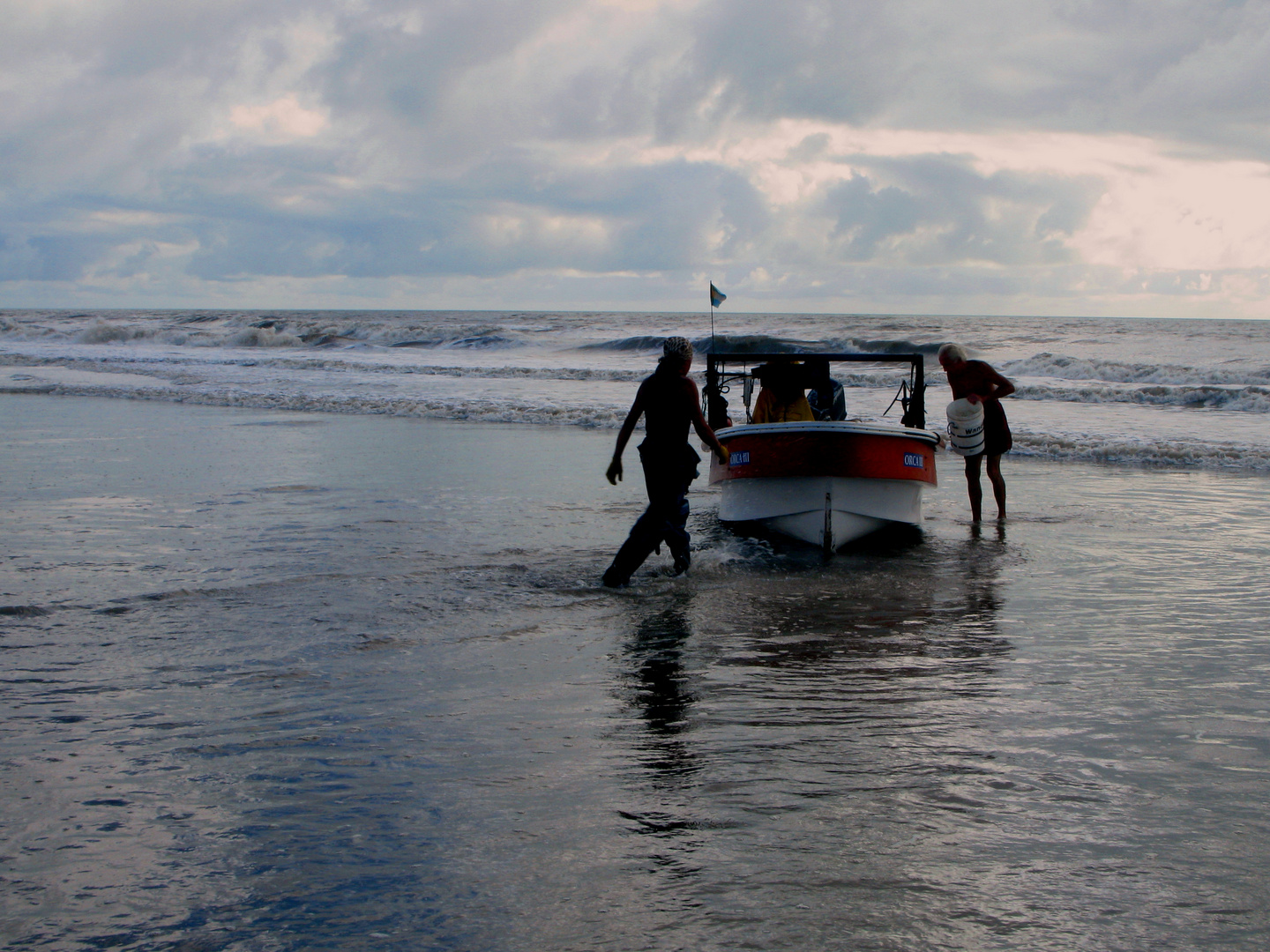 Fin de la pesca.Se viene una tormenta