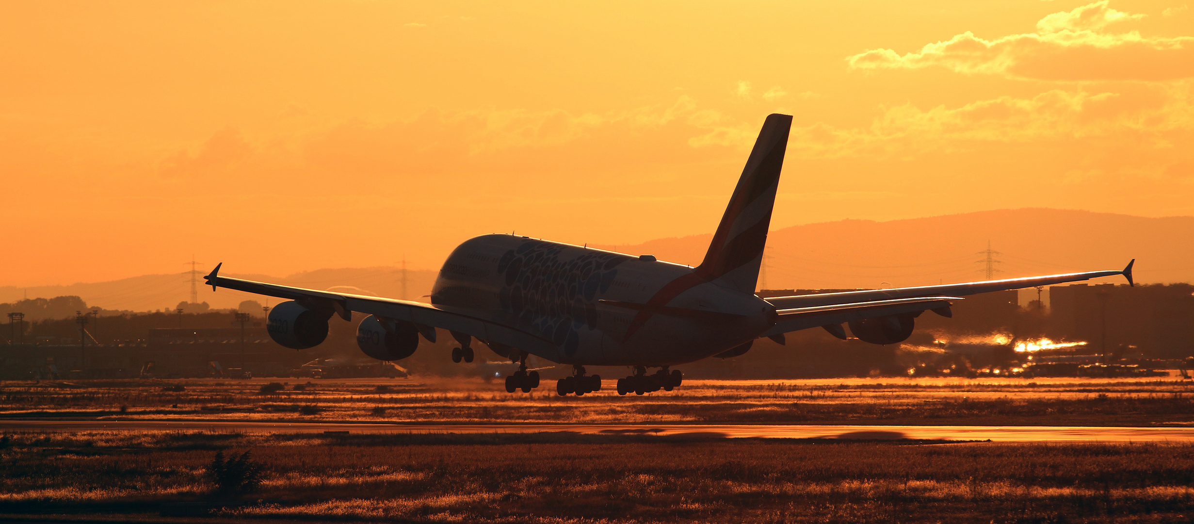 Final approach in golden Light