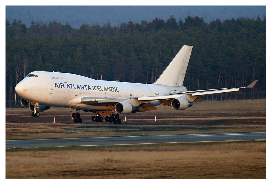 Final Approach in the evening