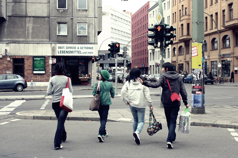 Finde den Fehler. Foto &amp; Bild | menschen, street, youth Bilder auf
