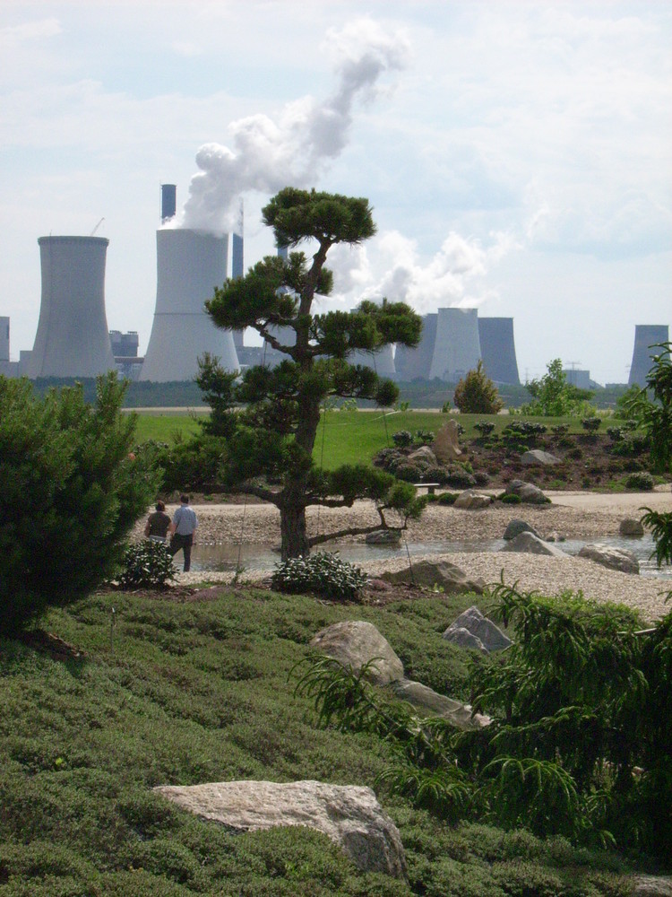 Findlingspark und Kraftwerk