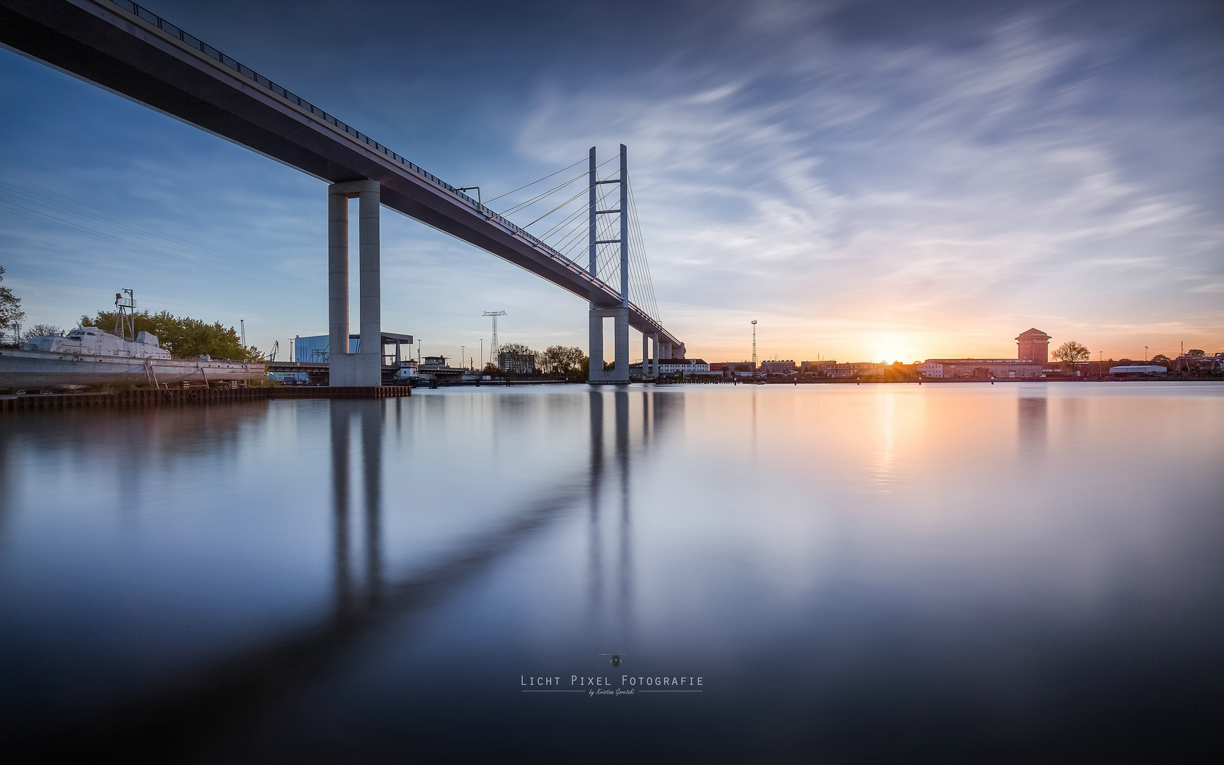 Fine Art - Die Rügenbrücke zum Sonnenuntergang