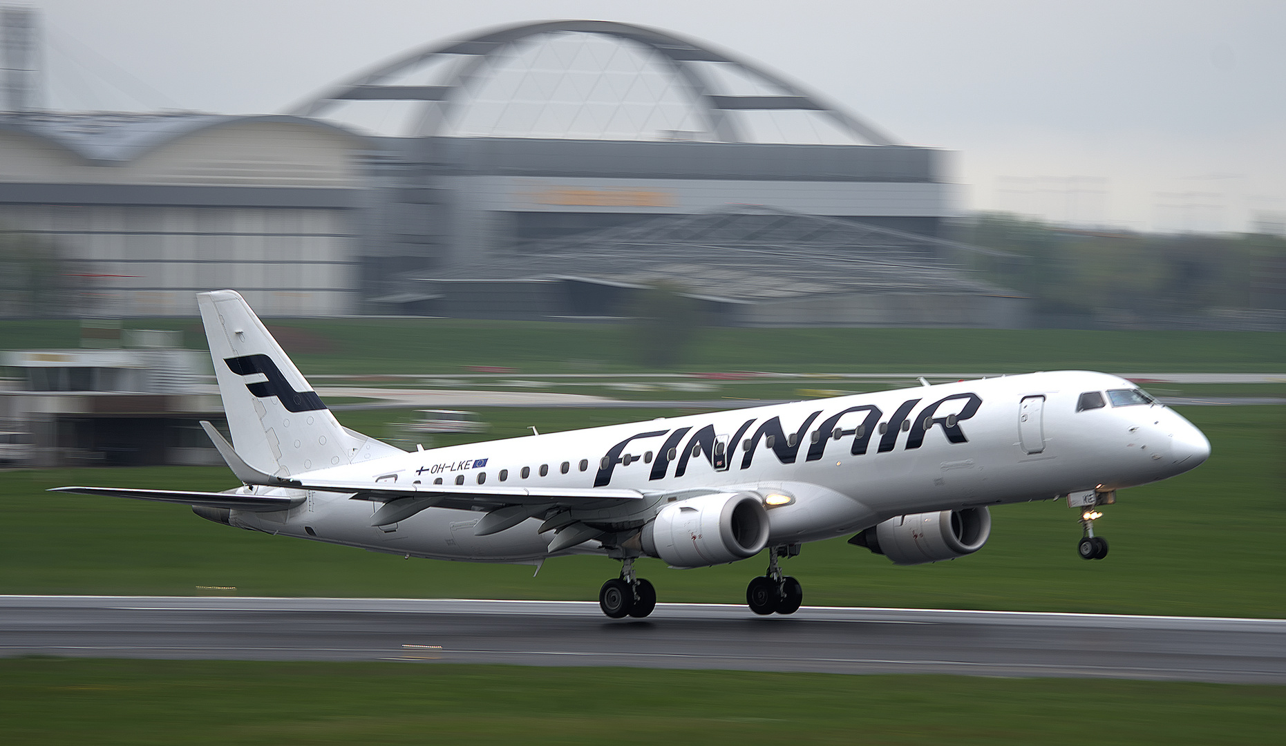  Finnair Embraer ERJ-190LR 